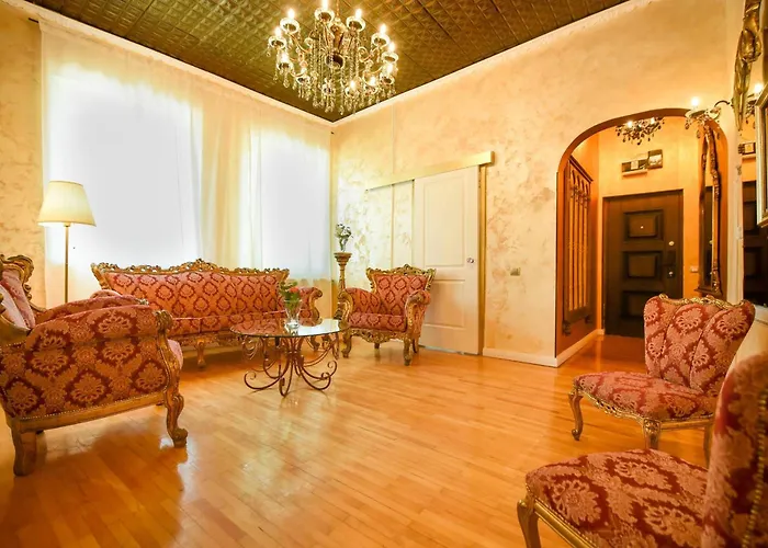 Centrally Located 2Br Apartment With Balcony & Unique Design
