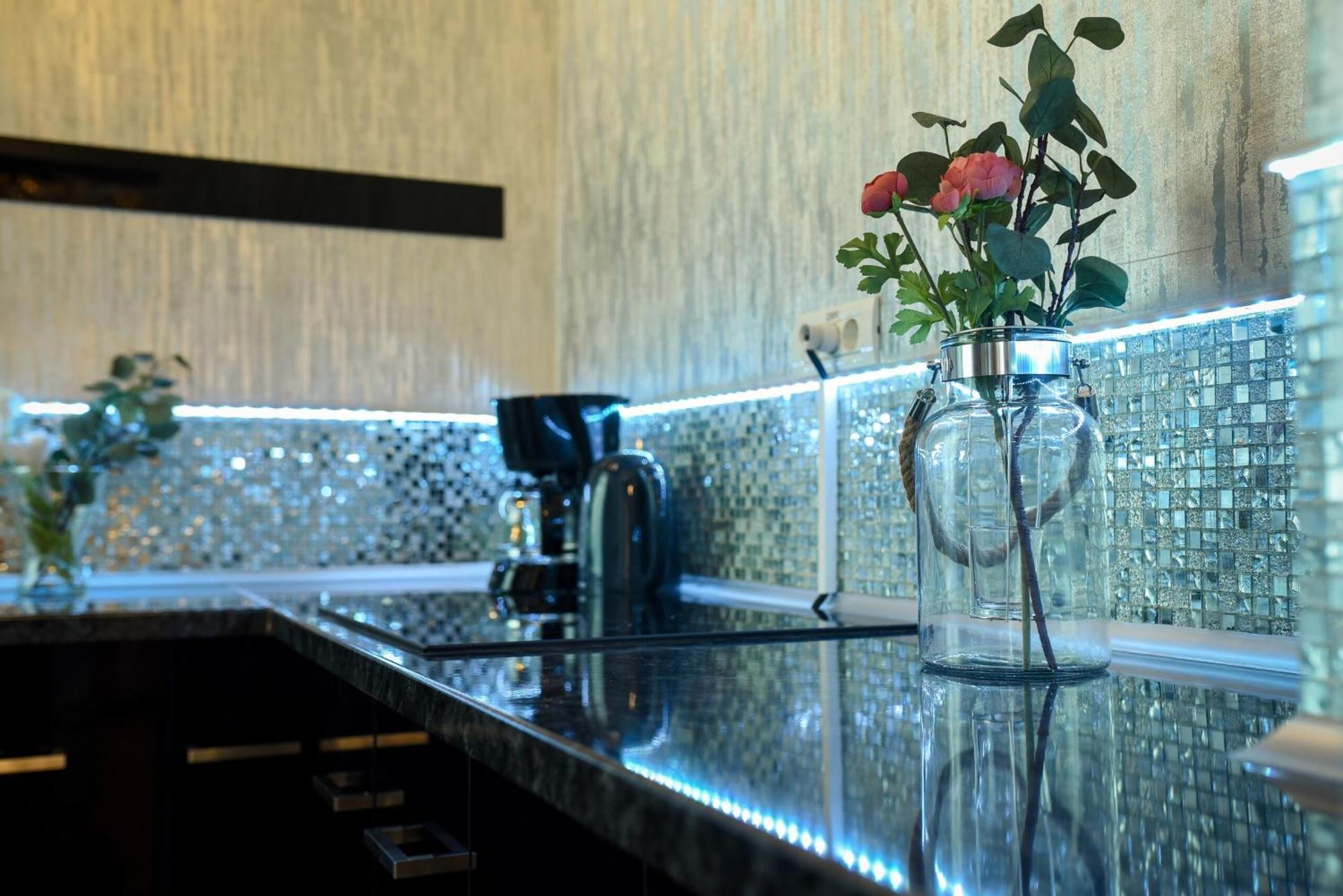 Centrally Located 2br With Balcony & Unique Design Appartamento Bucarest
