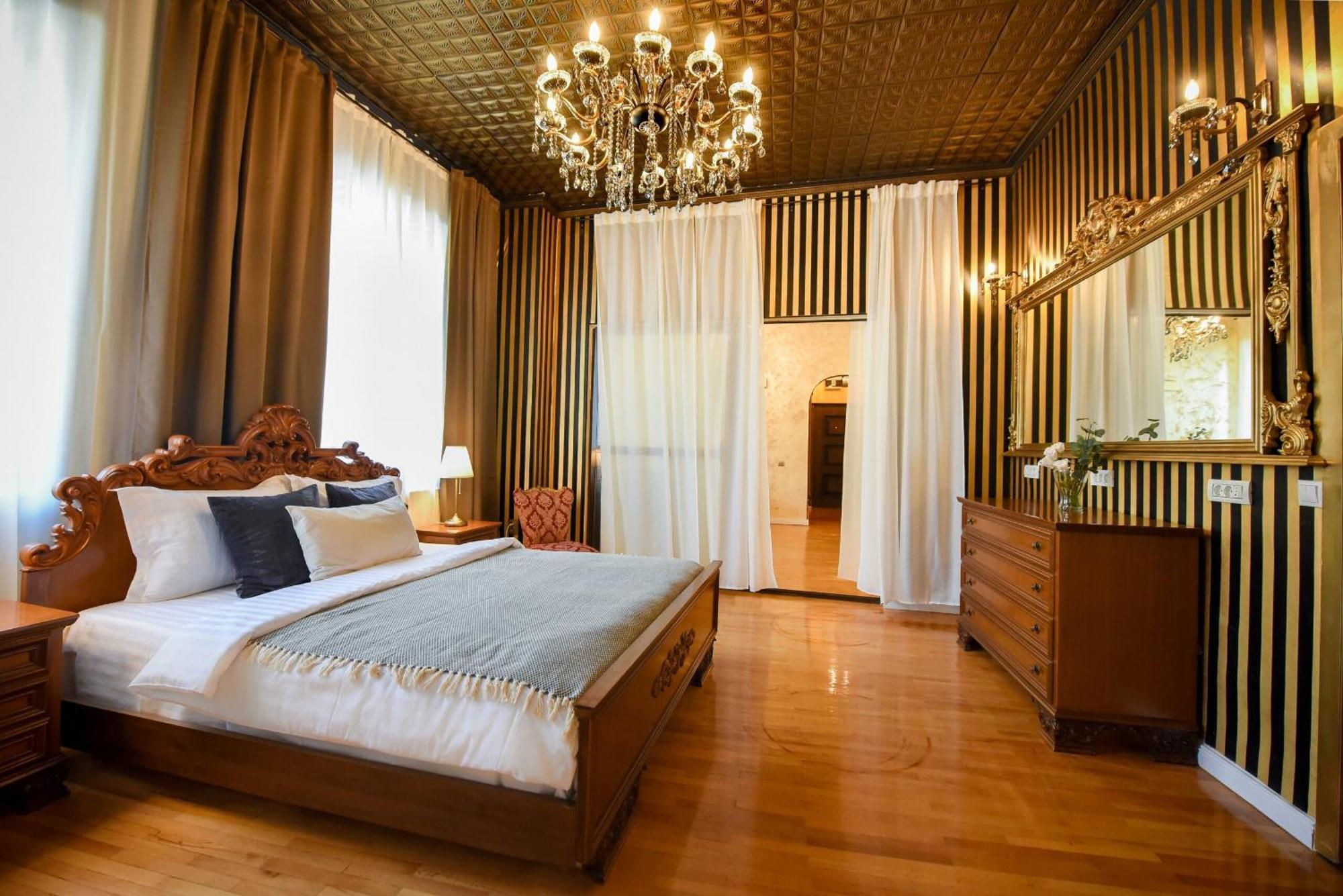 Appartamento Centrally Located 2br With Balcony & Unique Design Bucarest