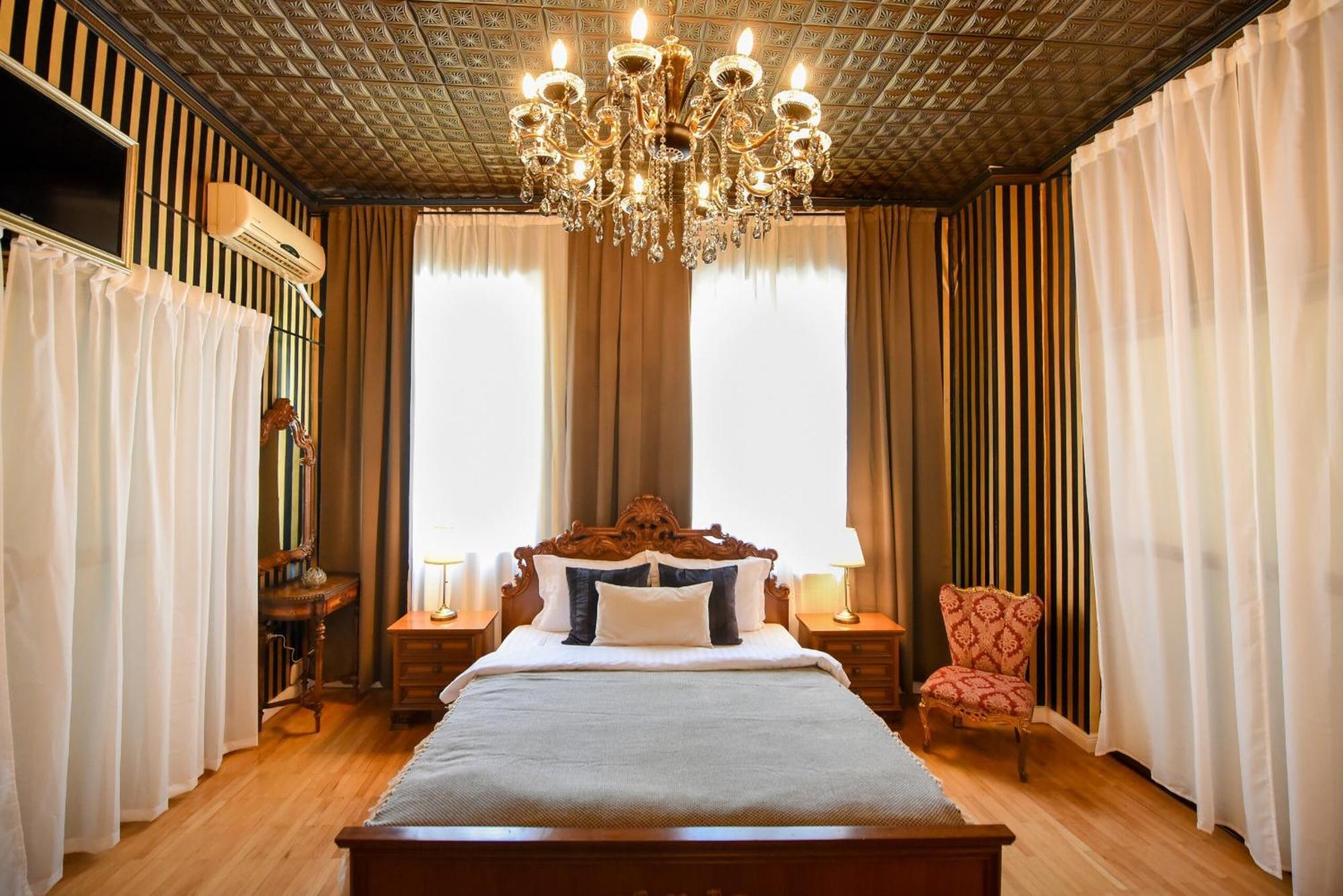 Centrally Located 2br With Balcony & Unique Design Bucarest
