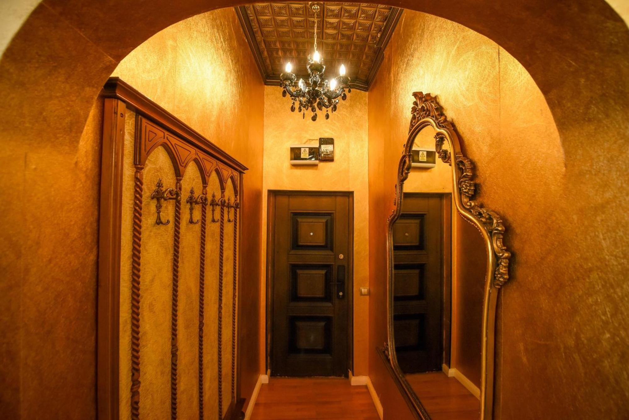 Centrally Located 2br With Balcony & Unique Design * 布加勒斯特